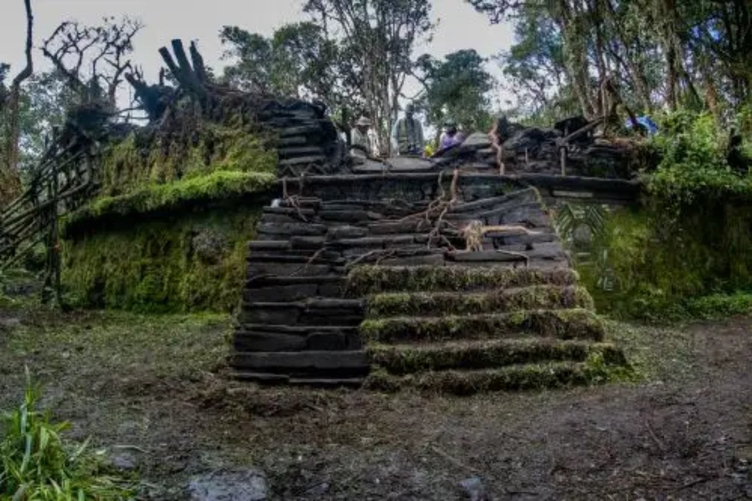 En 1963, unos pobladores se abrieron paso por la selva peruana y encontraron una ciudad de piedra. 60 años después, sabemos que apenas habían visto una parte