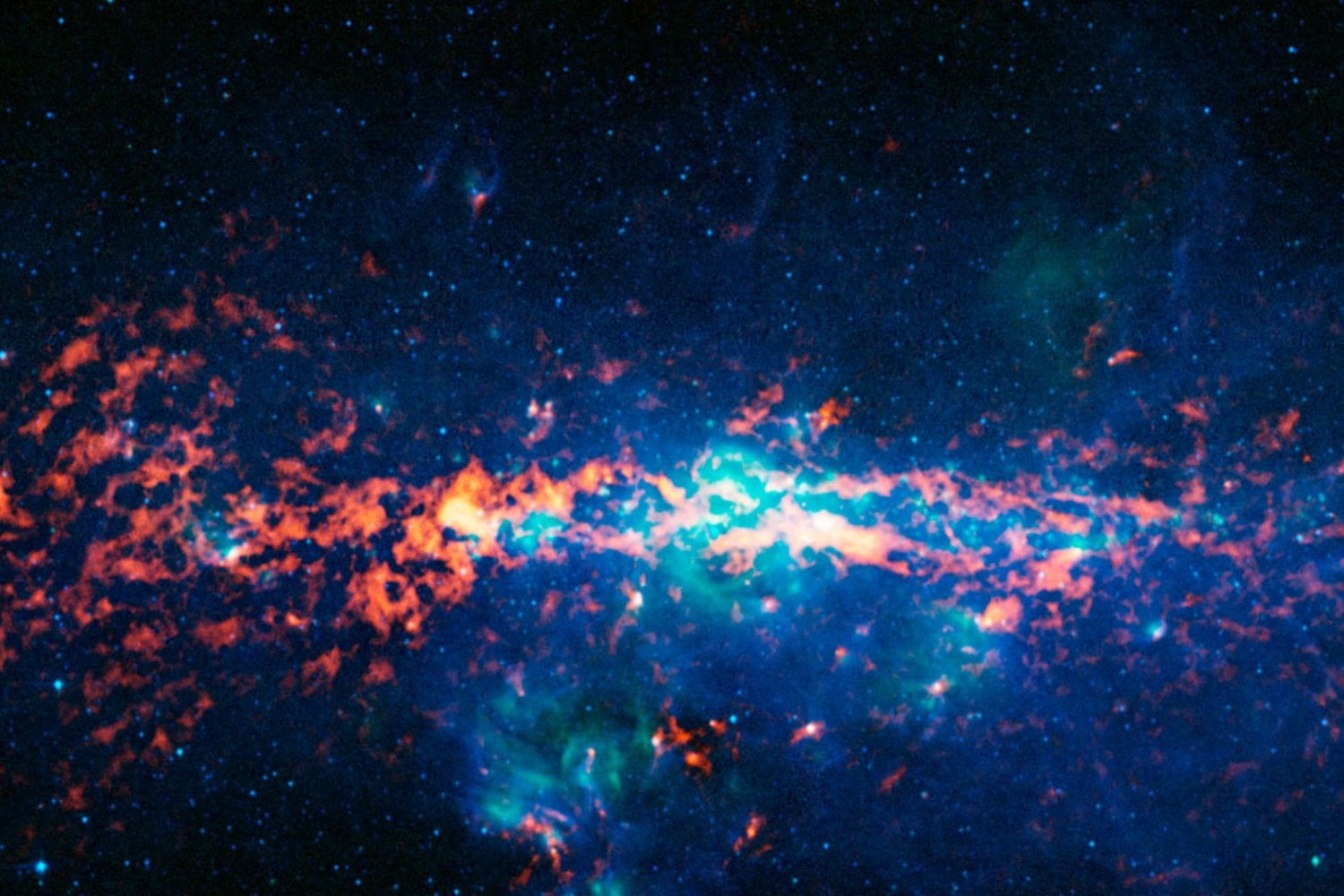 El centro de la Vía Láctea es un infierno de radiación, choques y turbulencia. Acaban de descubrir una segunda fábrica con más de 120 moléculas y eso cambia lo que creíamos sobre la química de la galaxia