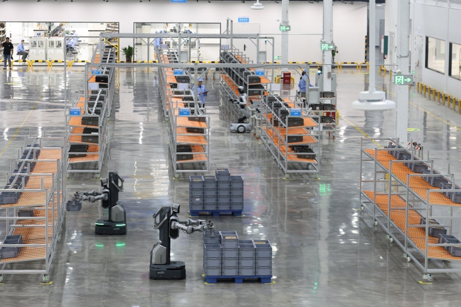 China quiere fabricar un robot humanoide cada 10 minutos. Lo más llamativo es quién trabaja dentro de la fábrica: otros robots humanoides