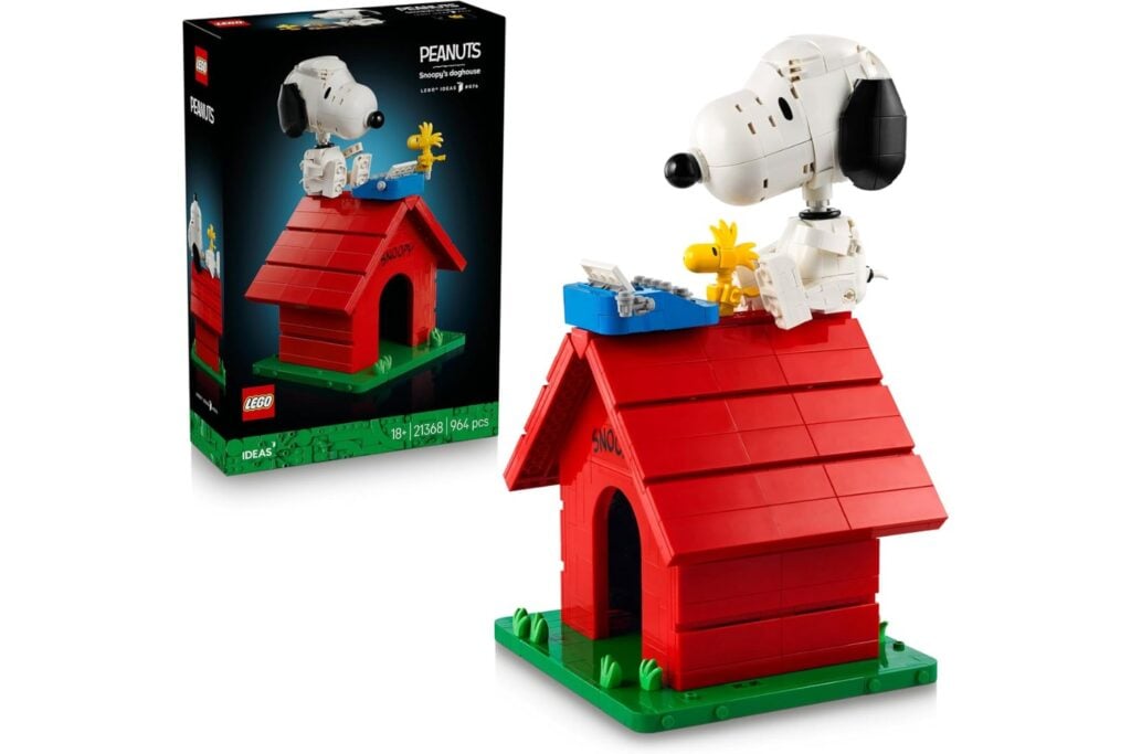 LEGO Ideas Peanuts: Snoopy's Booth 21368