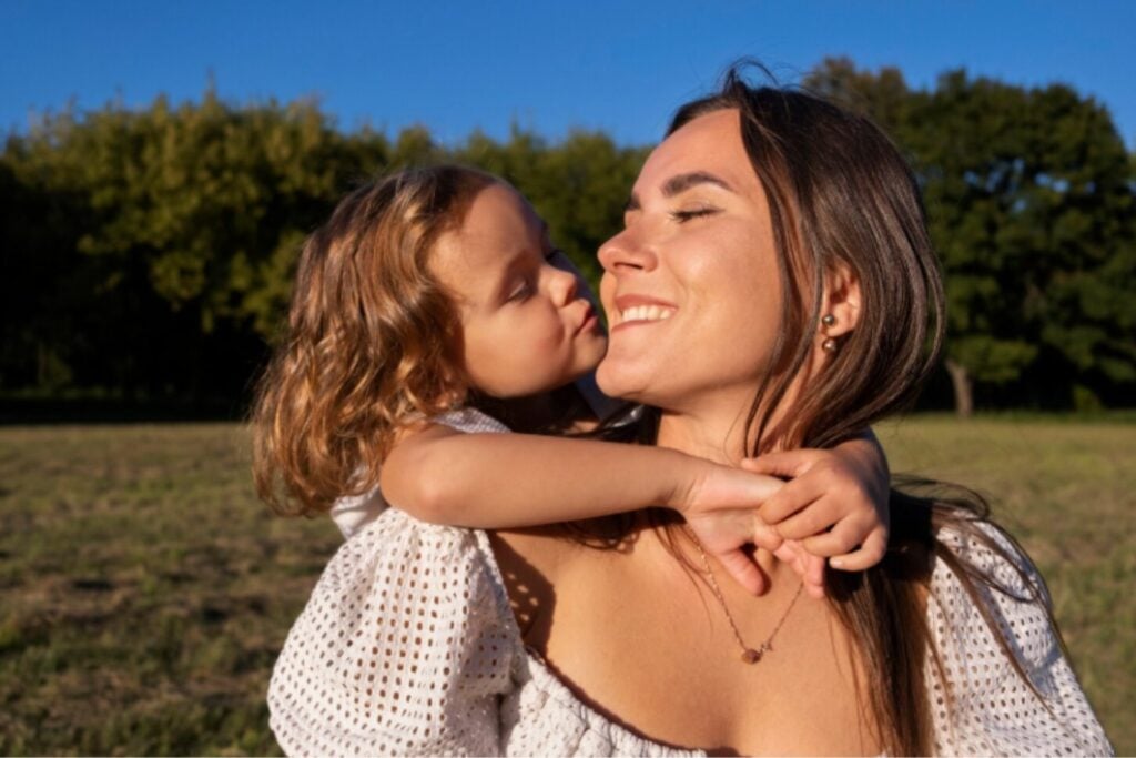 Ser madre afecta más a la salud que ser padre: un estudio español encuentra una brecha clara
