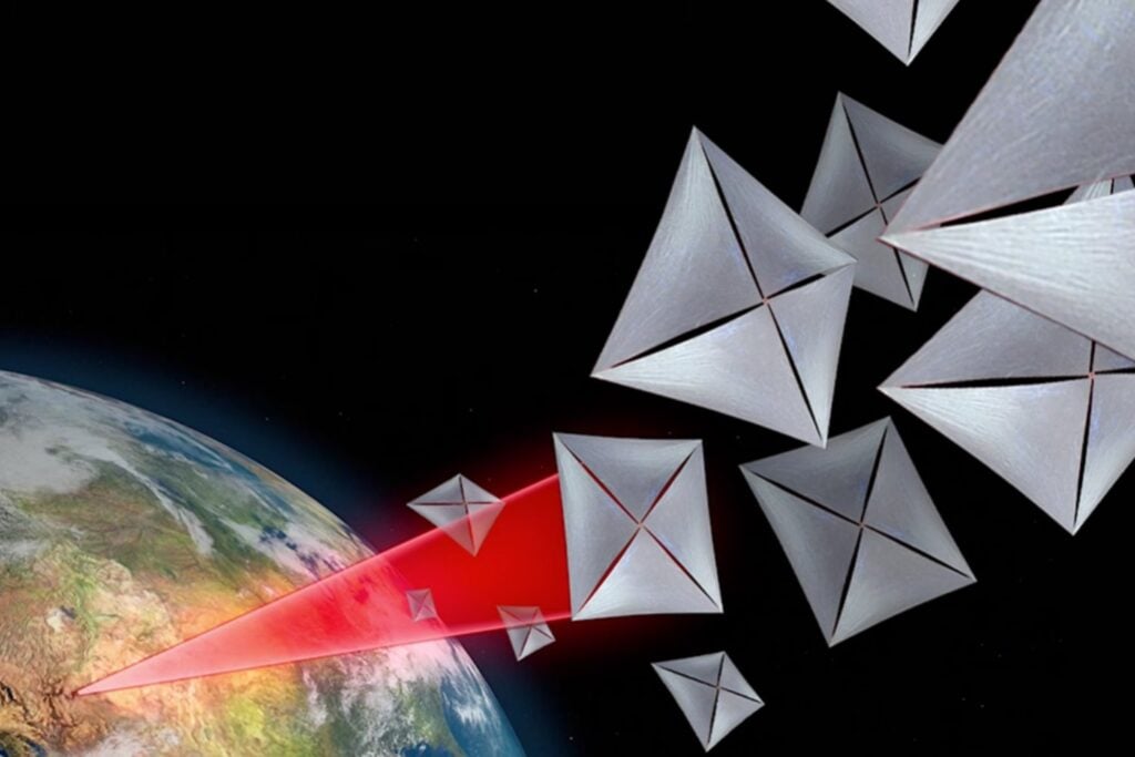 Dos experimentos con velas de luz en órbita acercan un poco más la posibilidad de viajar a otras estrellas