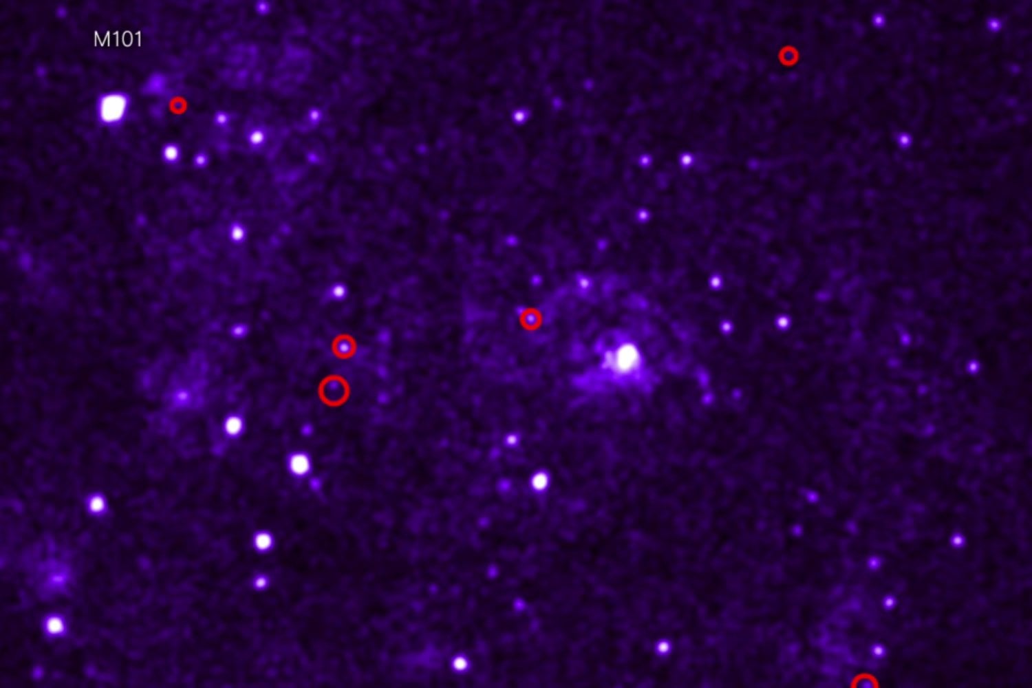Astrónomos encuentran 84 extrañas fuentes de radiación en el cosmos. No se parecen a nada conocido