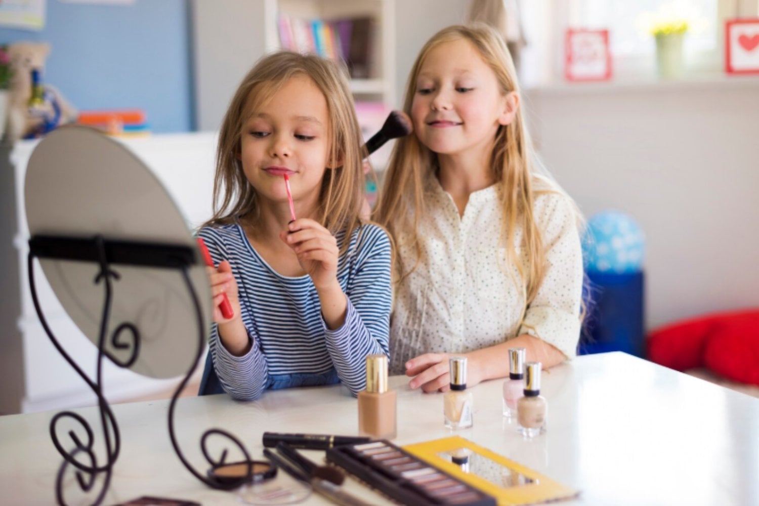 Las niñas están entrando antes en la pubertad y los cosméticos podrían tener parte de la culpa