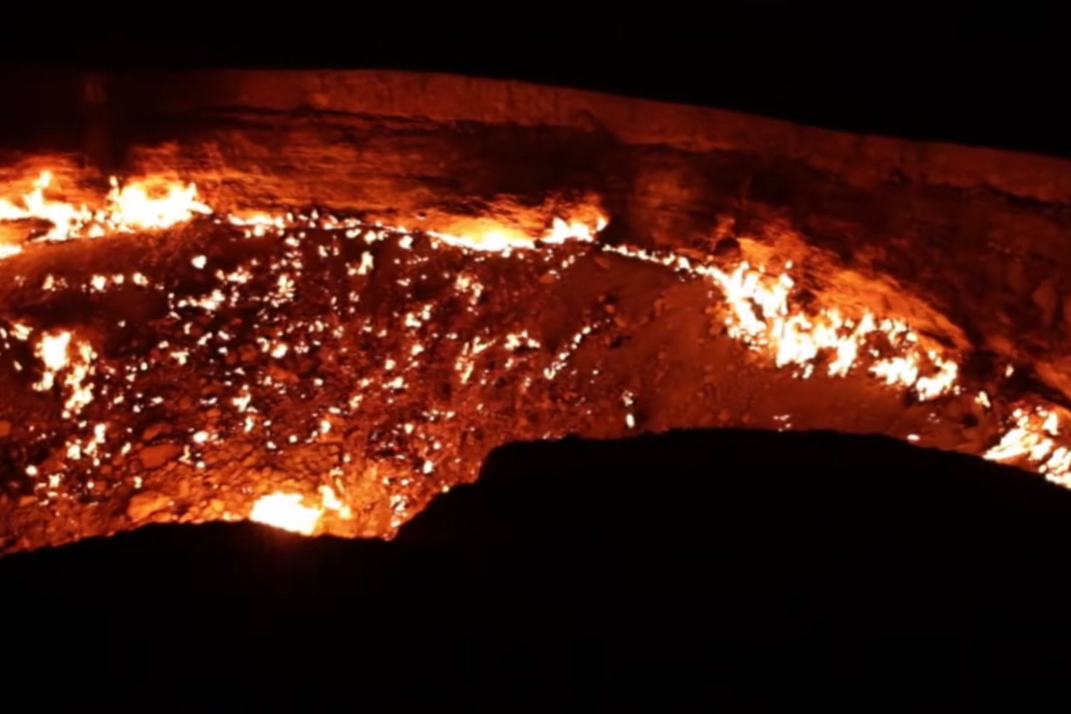 La “Puerta del Infierno” de Turkmenistán lleva décadas ardiendo, pero pudo encenderse mucho después de lo que se creía