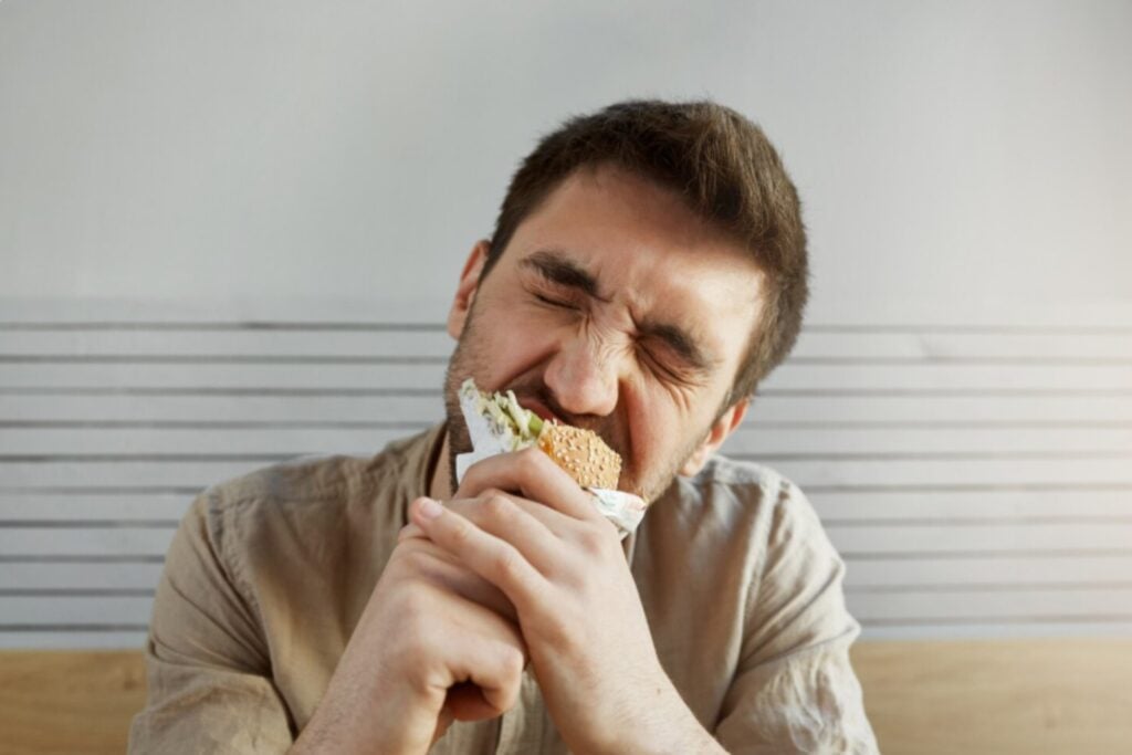 Por qué nos volvemos más irritables cuando tenemos hambre: el cerebro cambia su forma de asumir riesgos