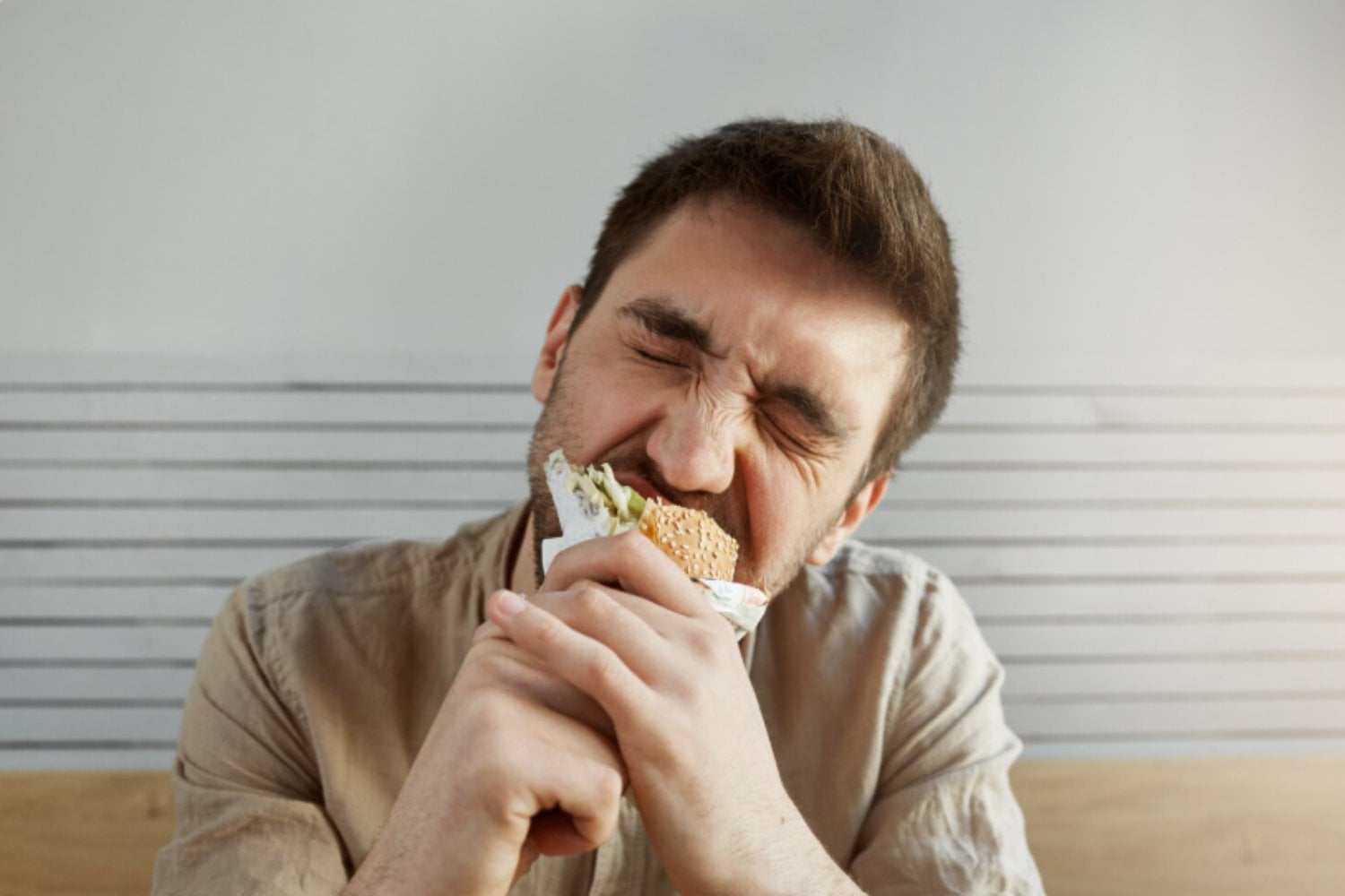 Por qué nos volvemos más irritables cuando tenemos hambre: el cerebro cambia su forma de asumir riesgos