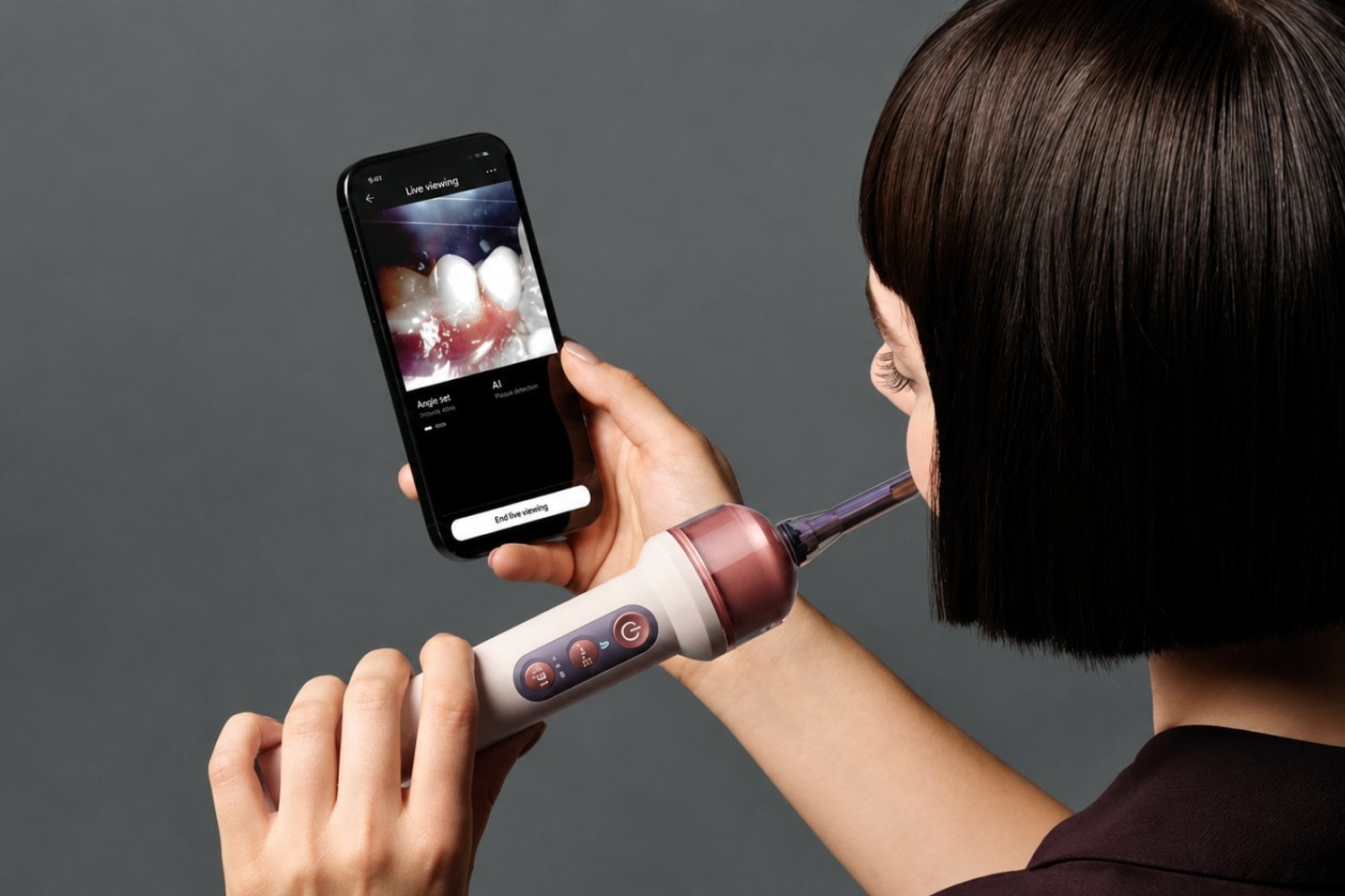 Dyson entra al cuidado dental con CameraJet: un cepillo con cámara e IA que detecta dónde debe irrigar