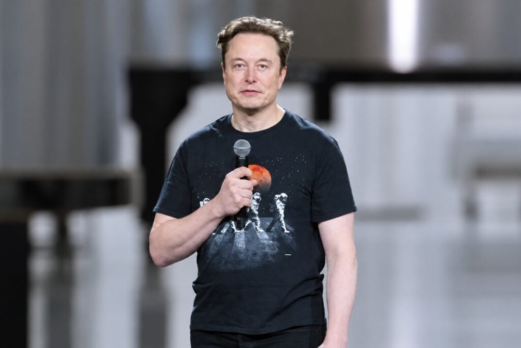 Elon Musk insiste en que Marte es el “seguro de vida” de la humanidad, pero el verdadero peligro está a miles de millones de años