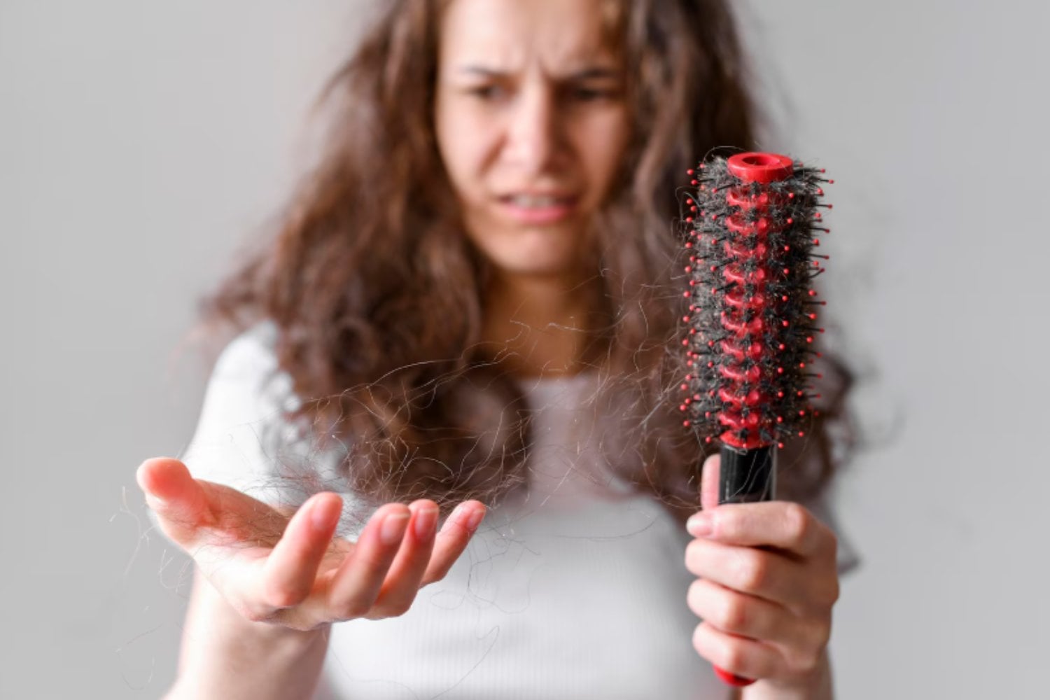 La caída del pelo después del verano es habitual, pero hay un momento en el que conviene consultar