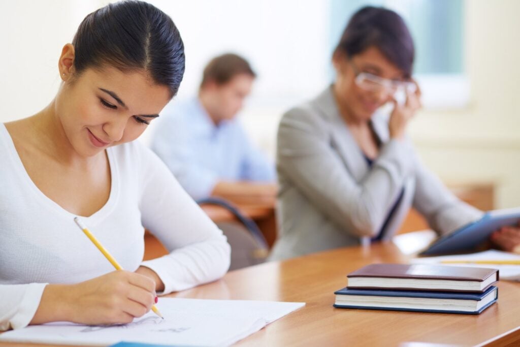 Estados Unidos registra uno de sus peores resultados PISA en lectura y matemáticas desde 2000