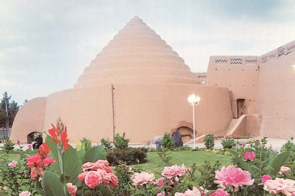 Yakhchal