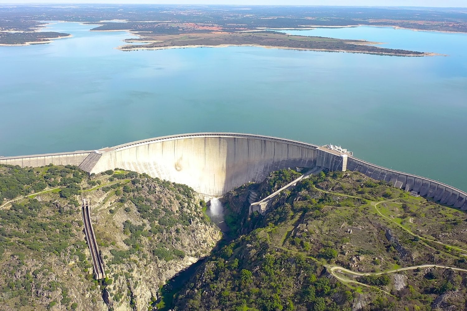 Presa De Almendra