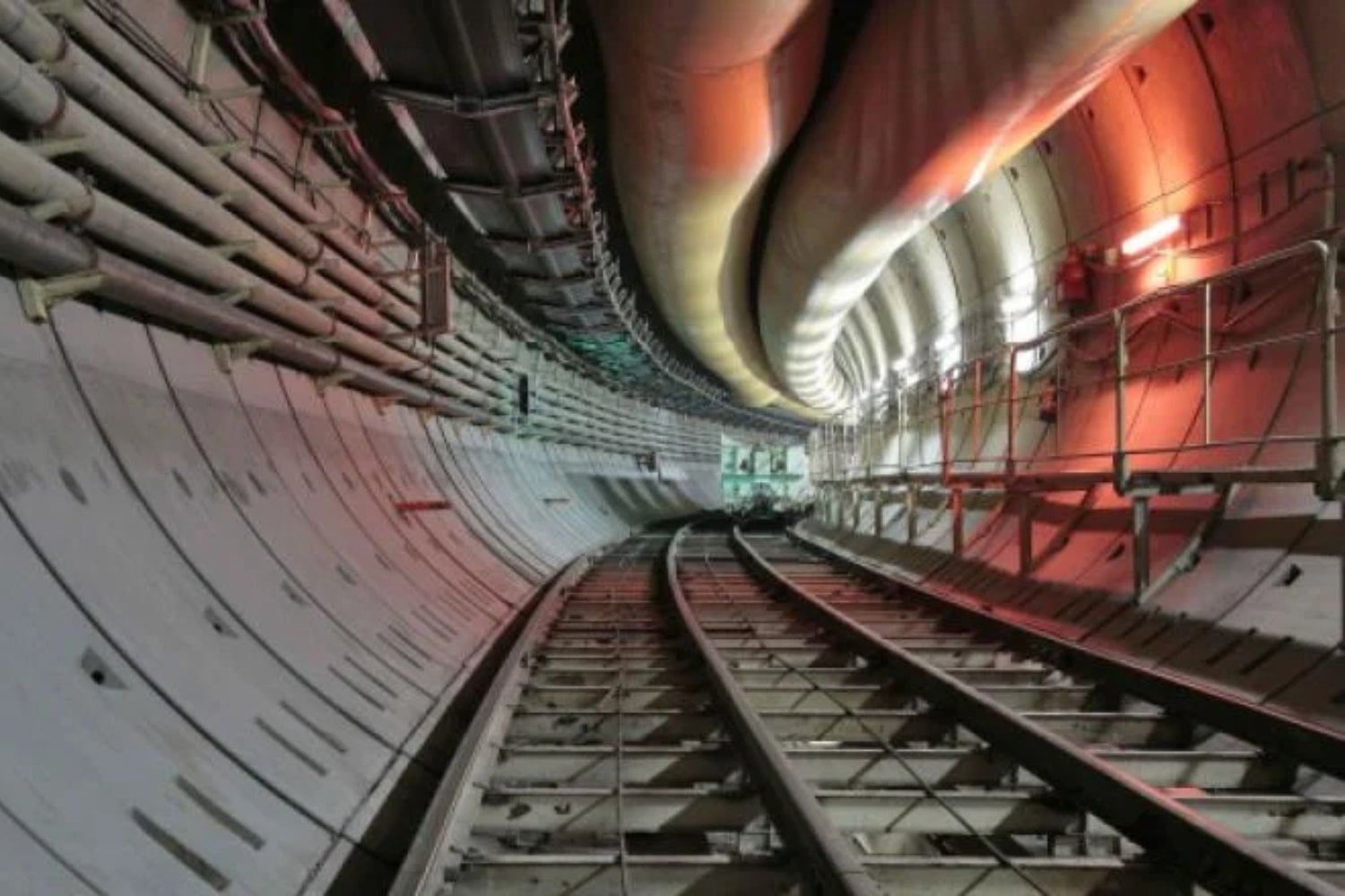 Hong Kong construye un megatúnel de 3,6 kilómetros bajo la ciudad para combatir las inundaciones. Su misión será enviar millones de litros de lluvia directamente al mar