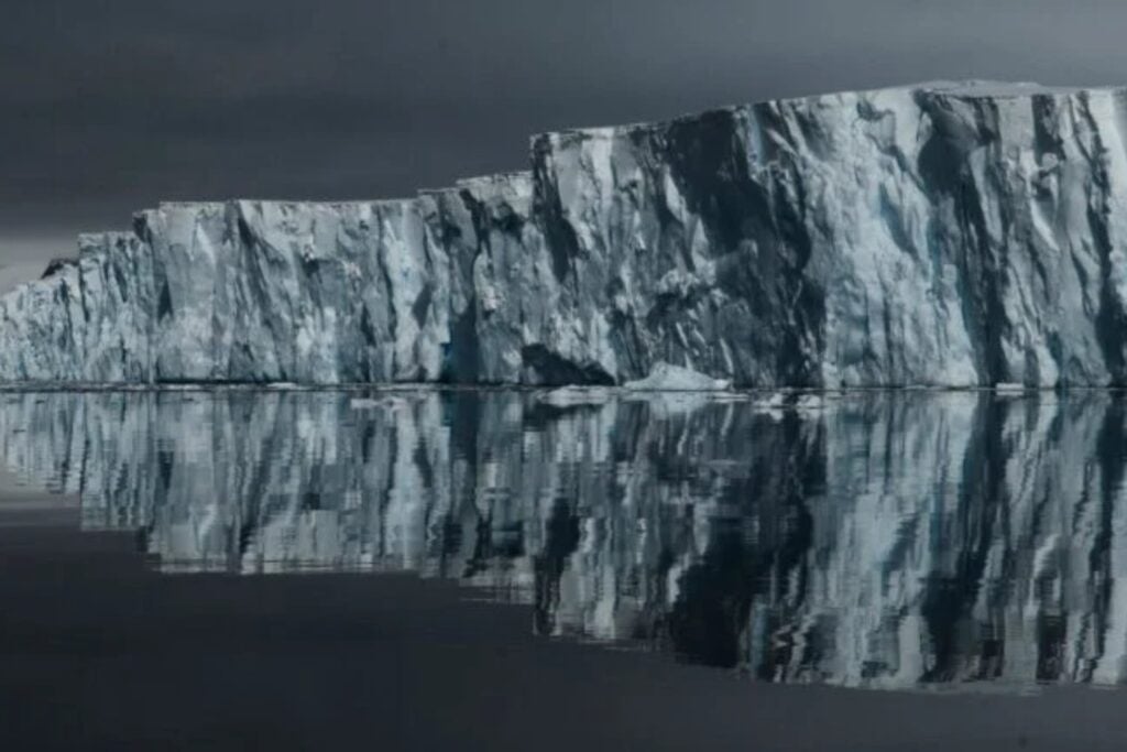El agua del océano se está filtrando bajo el glaciar del Juicio Final. Y ahora su amenaza para el nivel del mar acaba de duplicarse