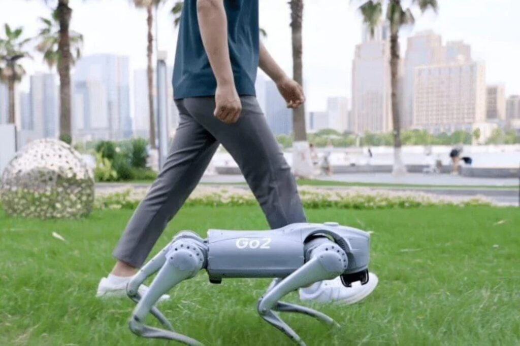 Una empresa de Estados Unidos está contratando paseadores de perros robot por 20 dólares la hora. El motivo revela un problema que la IA todavía no sabe resolver