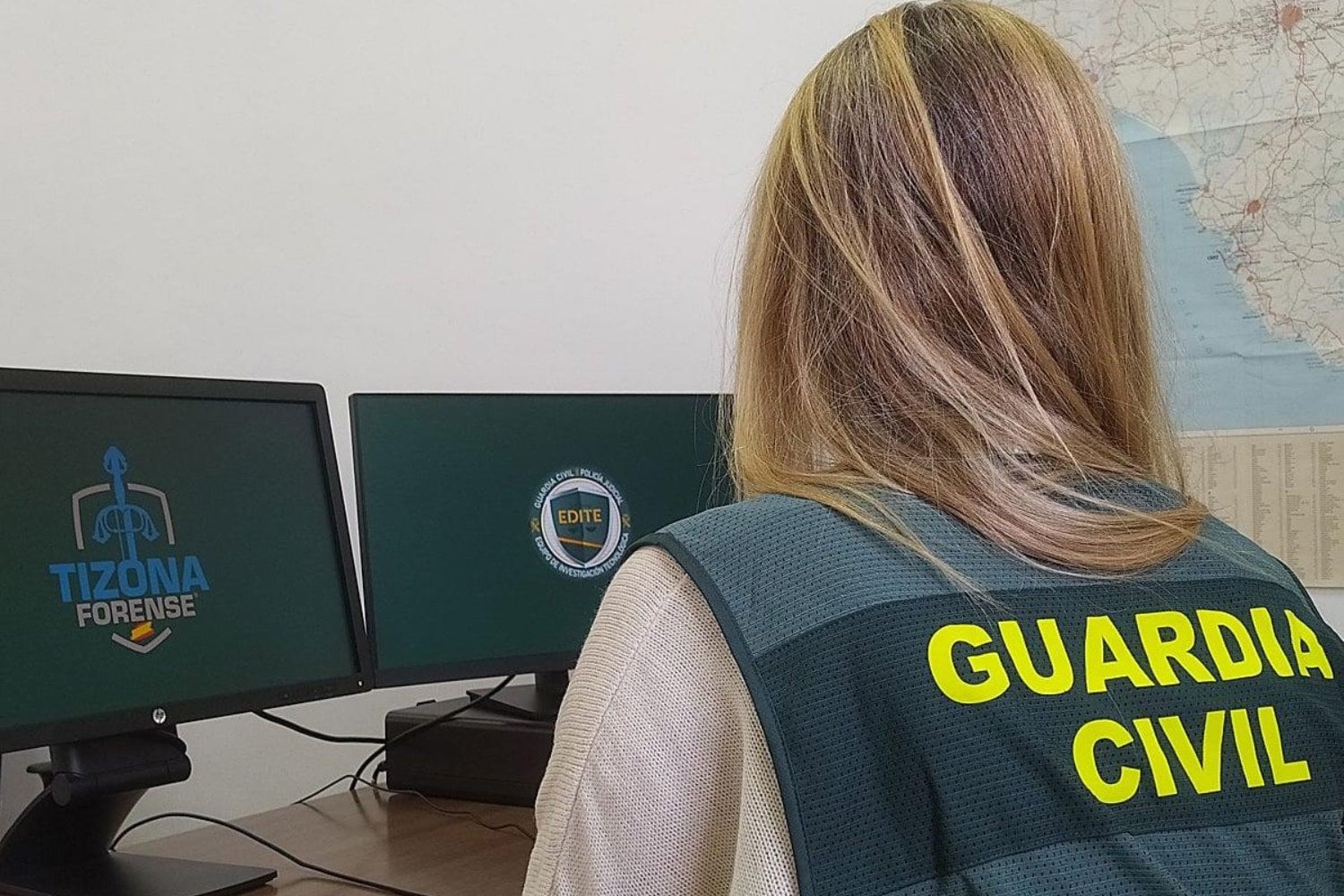 La Guardia Civil española ha comprado una herramienta para entrar en móviles Android y iPhone sin tocarlos. Lo inquietante es que podrías no enterarte