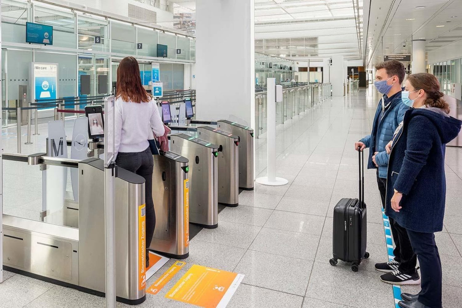 Los aeropuertos ya pueden reconocer tu rostro y la IA organiza tus vacaciones. Sin embargo, las visas siguen complicando los viajes