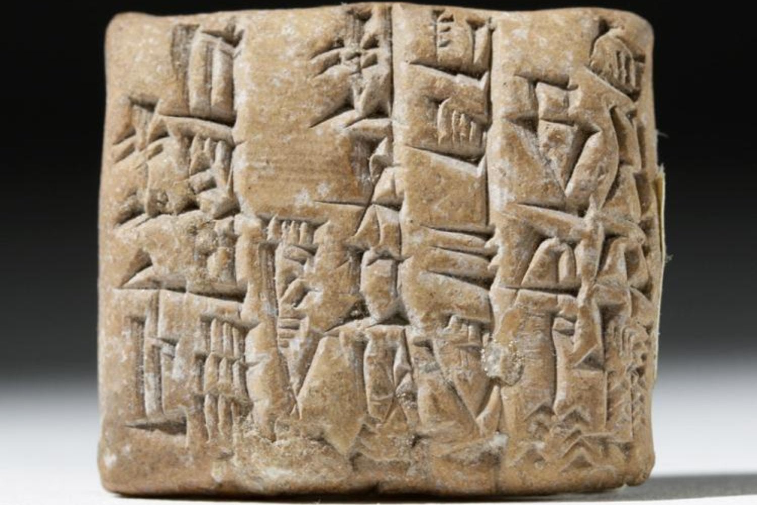 Hace 4.000 años, una princesa sumeria administraba una fortuna que hoy parecía perdida. Quince tablillas de arcilla acaban de revelar cómo funcionaba