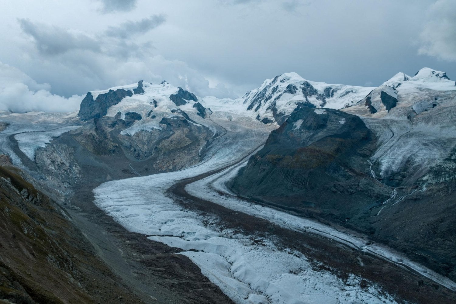 El deshielo de los Alpes está dejando al descubierto objetos imposibles de imaginar. Uno de ellos llevaba 2.500 años esperando entre las montañas
