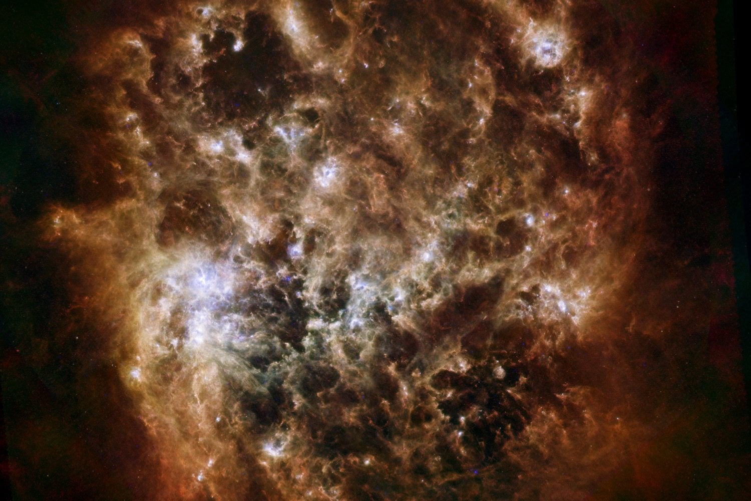 Una estrella moribunda a 160.000 años luz escondía una molécula casi imposible de ver. El James Webb encontró mucha más de la que debería existir