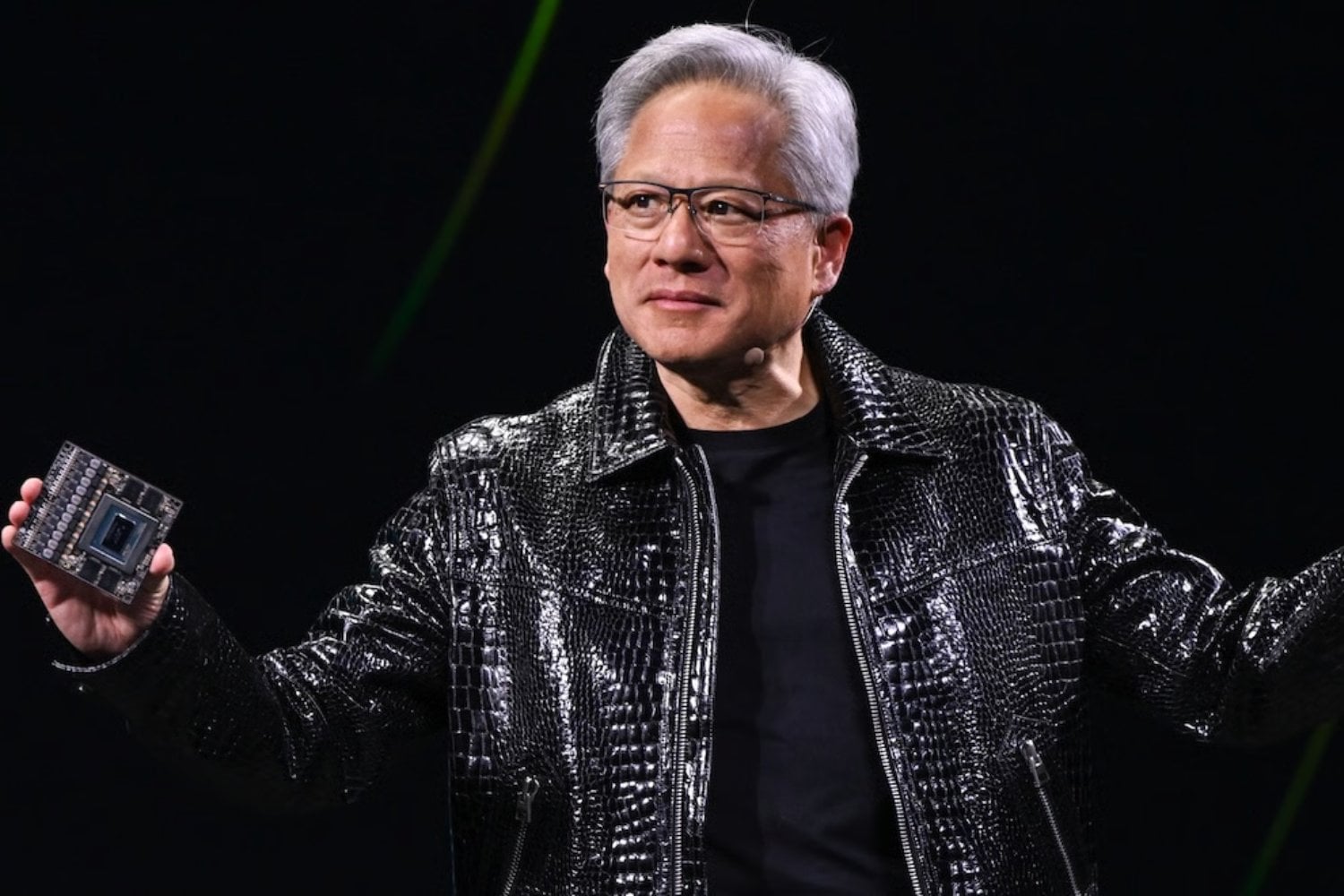 Nvidia está a punto de valer 6 billones de dólares y hacer algo que ninguna empresa logró en la historia. Lo increíble es que Wall Street cree que todavía tiene margen para crecer