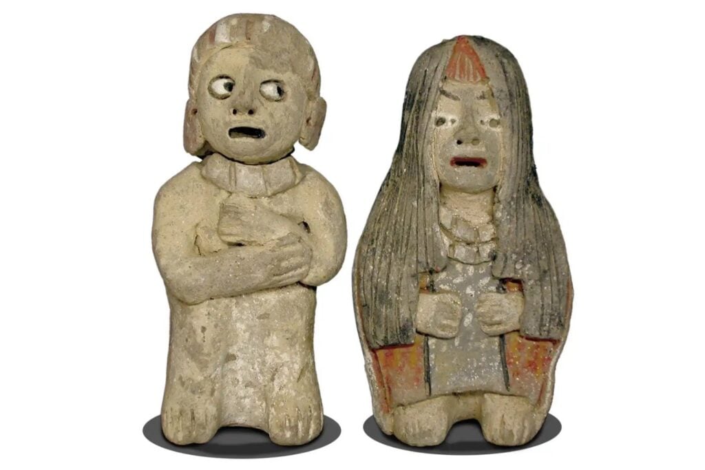 Perú encontró dos pequeñas figuras de hace 5.000 años en Caral. Lo que representan podría revelar cómo una de las primeras civilizaciones de América entendía el mundo