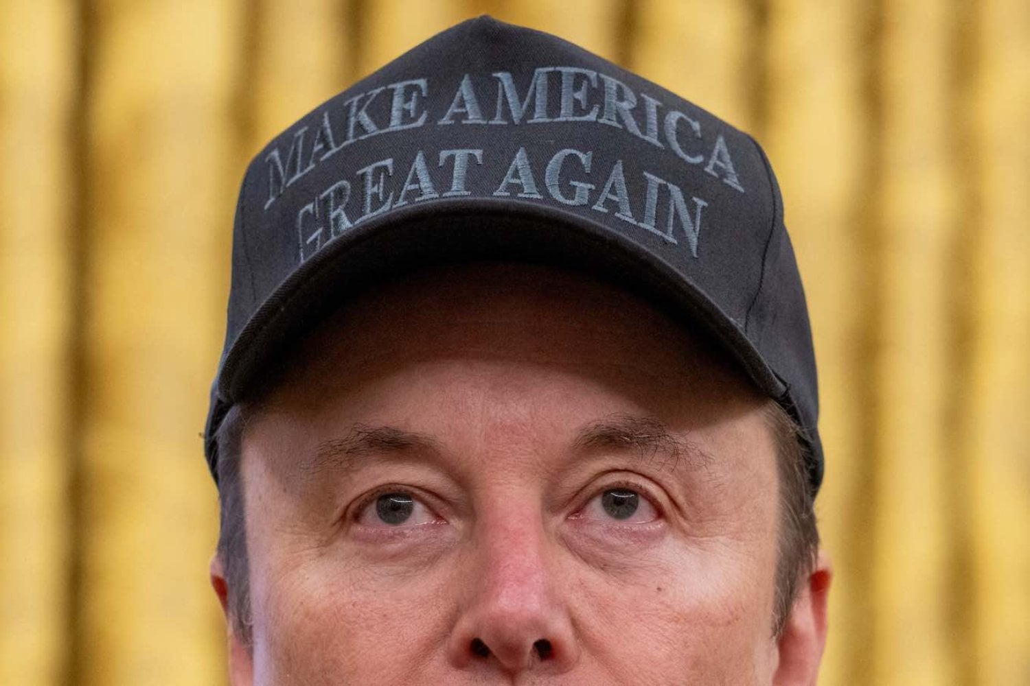 Elon Musk acaba de prometer un regalo de 10.500 millones de dólares a millones de niños. La sorpresa está en lo que recibirán y lo que todavía no explicó