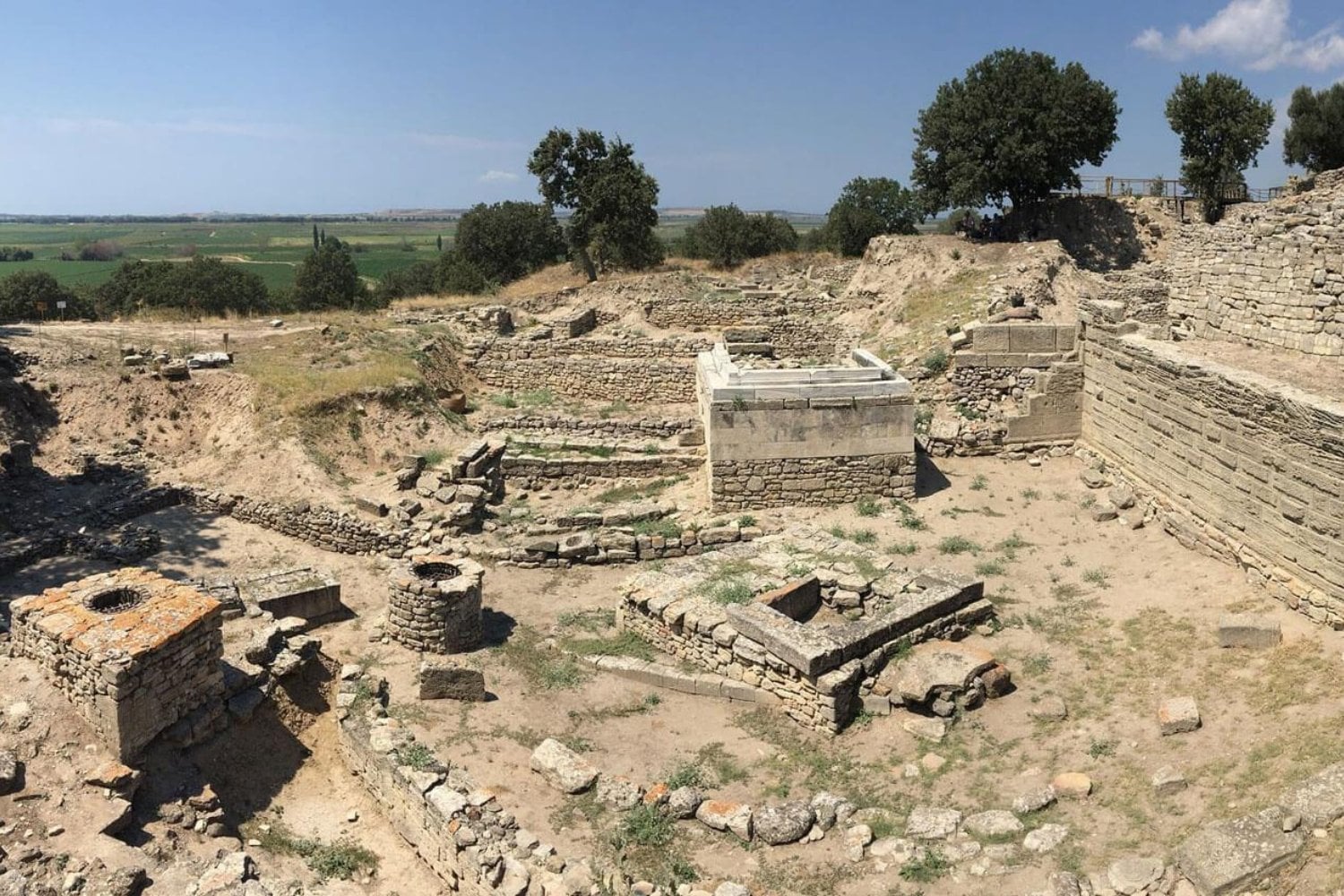 Troya lleva más de 160 años siendo excavada y acaba de revelar algo que nadie había encontrado. Una flauta de 2.800 años podría devolverle su música perdida