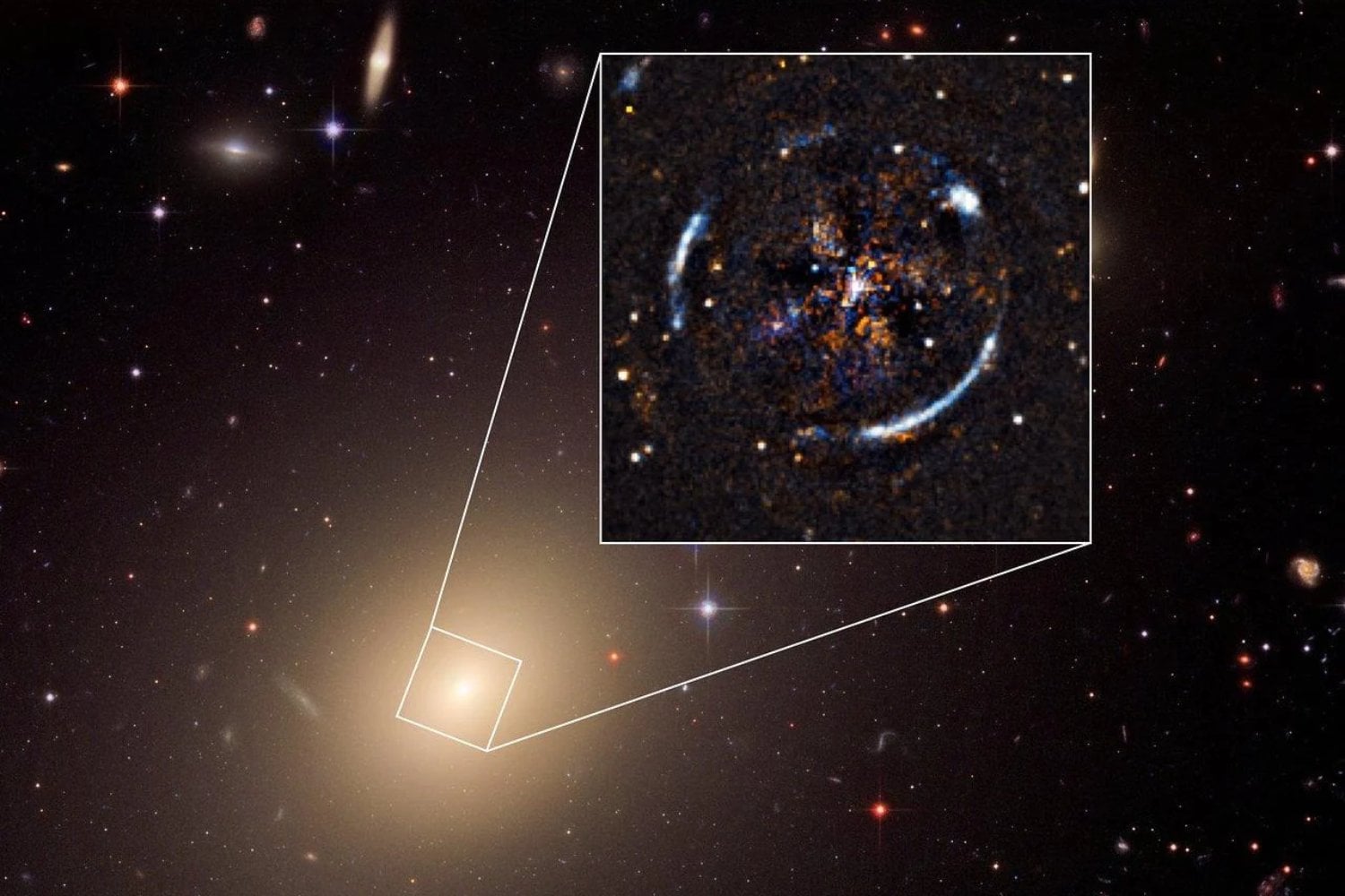 El telescopio Hubble fotografió algo extraño a 8.000 millones de años luz. La misma galaxia aparece dos veces y podría ayudar a revelar la materia oscura