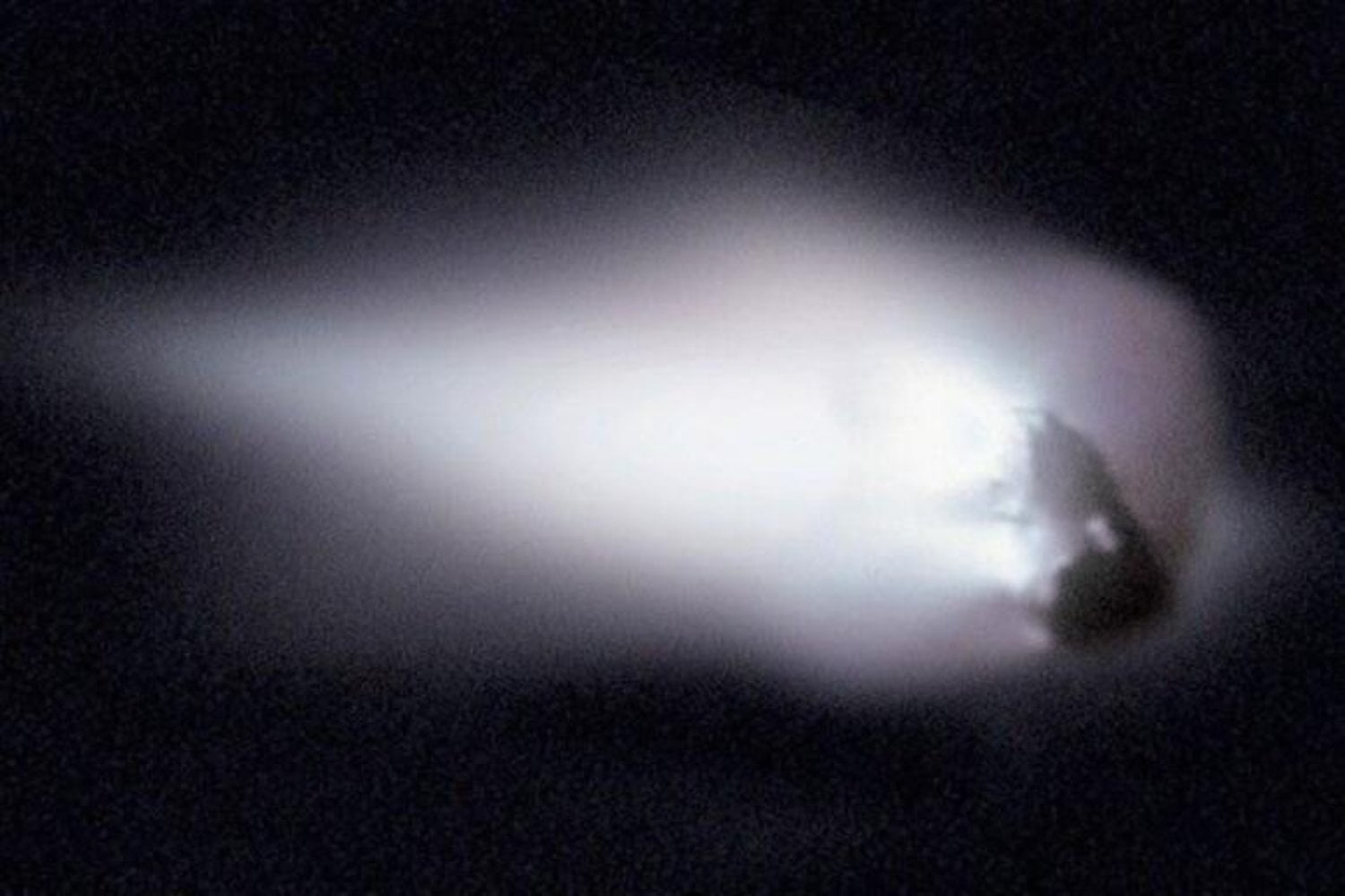 El cometa Halley no volverá hasta 2061, pero la Tierra acaba de encontrarse con sus restos. Esta noche el cielo mostrará las consecuencias