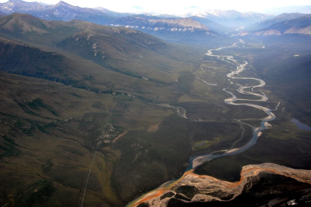 En Alaska hay ríos que se están volviendo naranja sin ninguna mina que lo explique. El culpable llevaba miles de años congelado bajo tierra
