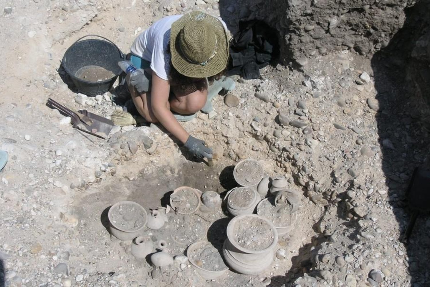 Iban a construir 68 viviendas en un pueblo de Salamanca y terminaron encontrando algo mucho más antiguo. El subsuelo escondía restos de hace casi 5.000 años