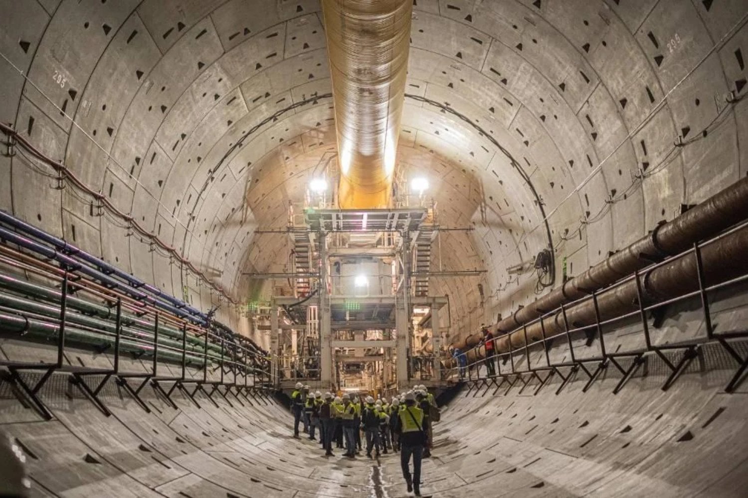 Una máquina gigantesca acaba de perforar las entrañas del Canal de Panamá. Lo que consiguió a 65 metros de profundidad es una hazaña de ingeniería