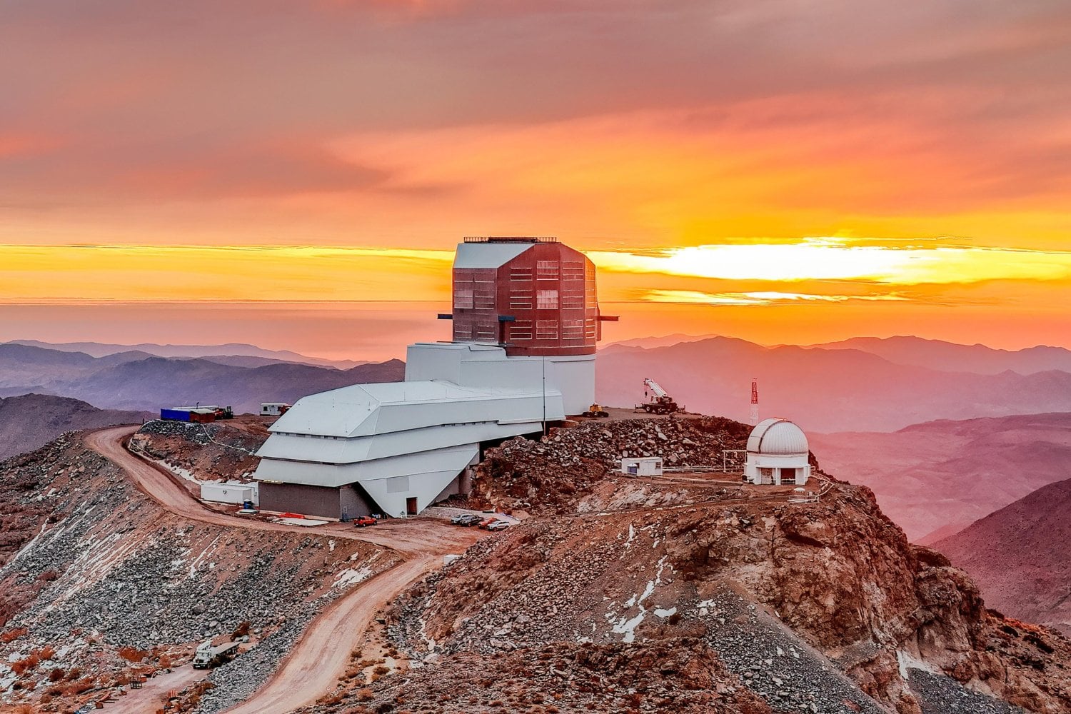 Astrónomos encontraron un enorme objeto escondido más allá de Plutón. Podría ser un nuevo planeta enano y llevaba una década apareciendo en imágenes sin que nadie lo notara