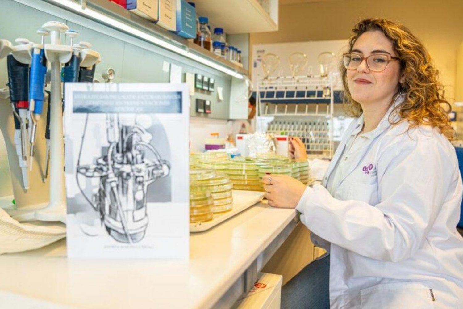 Llevamos miles de años usando levaduras para hacer pan y cerveza. Ahora los científicos quieren convertirlas en fábricas capaces de producir alimentos, vitaminas y medicamentos