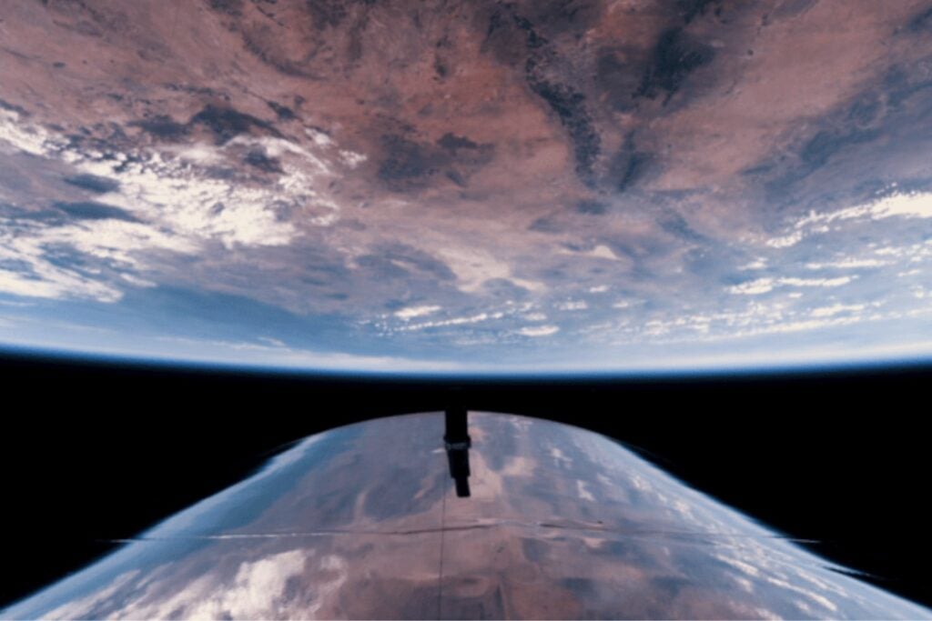 China ya vende un paquete turístico de seis días cuyo quinto día termina en el espacio. Cuesta 760.000 dólares