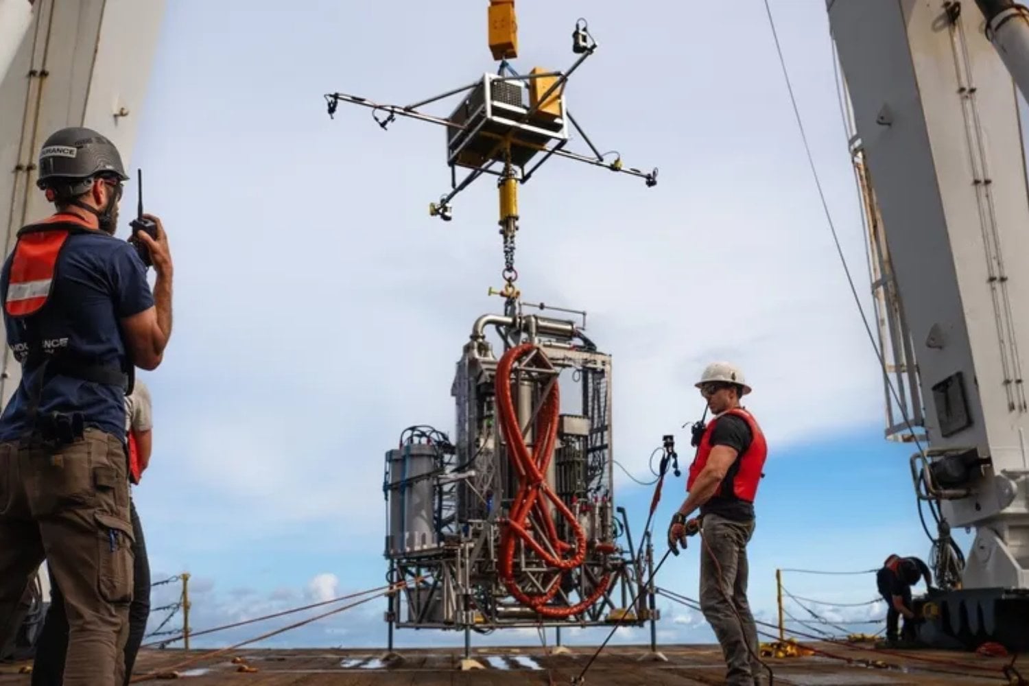 Han conseguido producir electricidad utilizando un volcán submarino a 1.500 metros de profundidad. El experimento duró apenas 8,7 segundos, pero abre una puerta inesperada