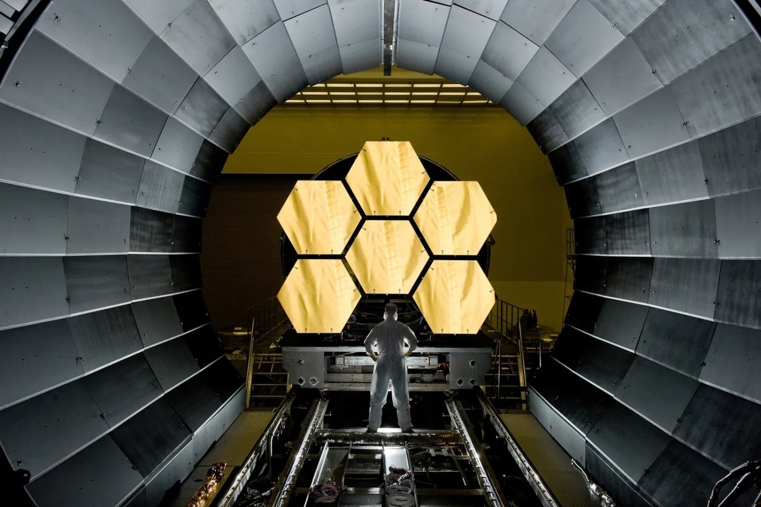 China quiere construir telescopios espaciales tan gigantescos que ningún cohete podría transportarlos. Su solución es que las piezas viajen solas y se ensamblen en órbita
