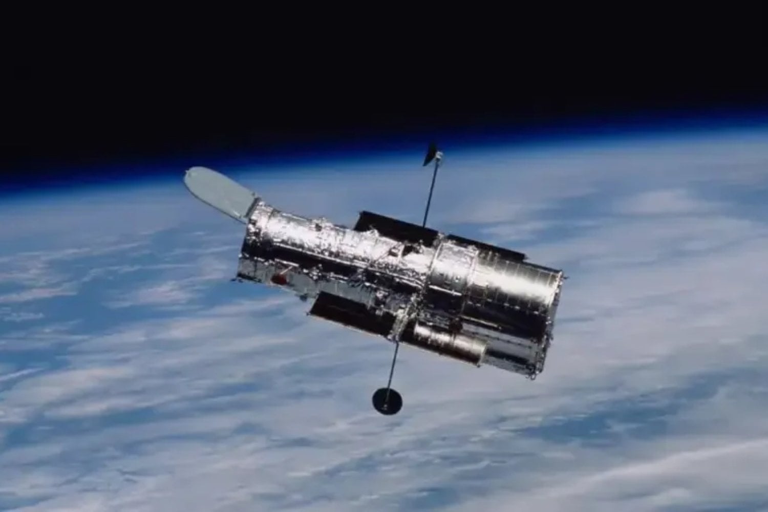 China quiere construir telescopios espaciales tan gigantescos que ningún cohete podría transportarlos. Su solución es que las piezas viajen solas y se ensamblen en órbita