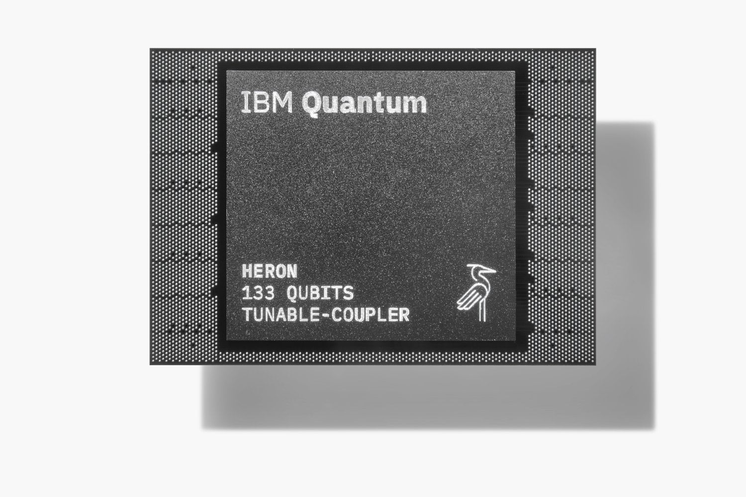 La computación cuántica llevaba años chocando contra el mismo muro. IBM acaba de demostrar que medir los cúbits puede formar parte de la solución