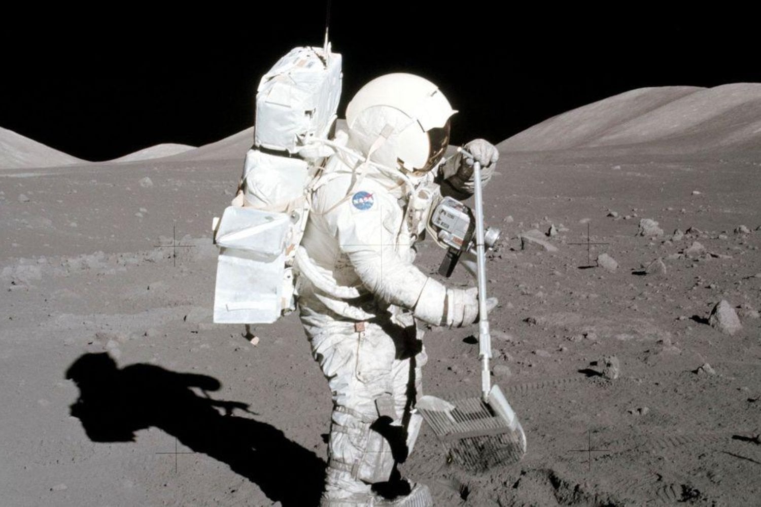 Llevamos décadas buscando de dónde salió el agua de la Tierra. Un puñado de polvo lunar acaba de poner en problemas una de las grandes teorías
