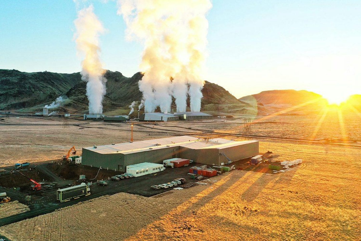 Islandia está cultivando alimentos en una fábrica que parece sacada de una película de ciencia ficción. No necesita luz solar y utiliza el calor de la Tierra para funcionar