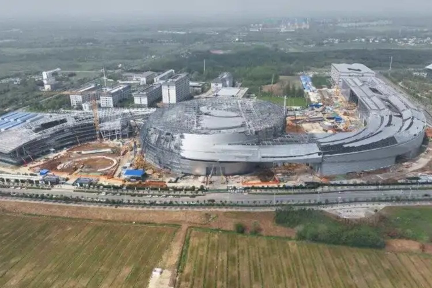 China quiere encerrar algo que ningún material puede tocar. Para hacerlo acaba de construir un monstruo de 582 toneladas
