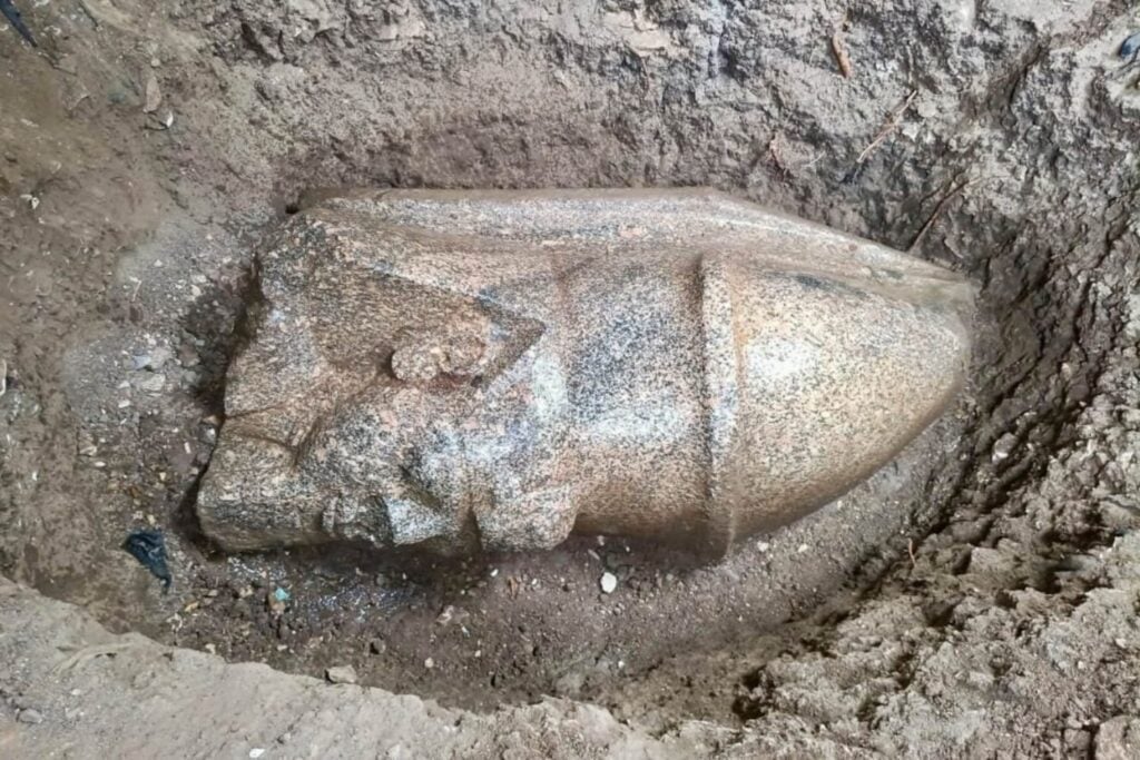 Un agricultor salió a trabajar su tierra en Egipto y terminó encontrándose con un faraón. Bajo sus pies había un tesoro de más de 3.000 años