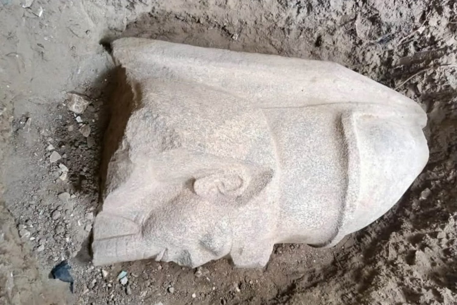 Un agricultor salió a trabajar su tierra en Egipto y terminó encontrándose con un faraón. Bajo sus pies había un tesoro de más de 3.000 años