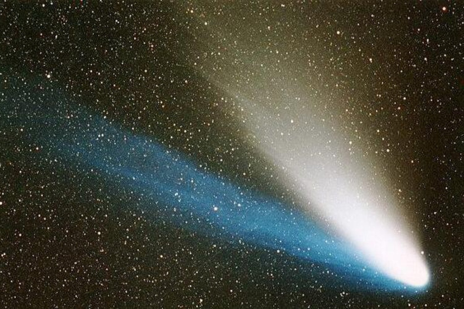 Científicos simularon 100.000 veces cómo los cometas chocaron contra la Tierra. El resultado cambia radicalmente la teoría sobre el origen de la vida