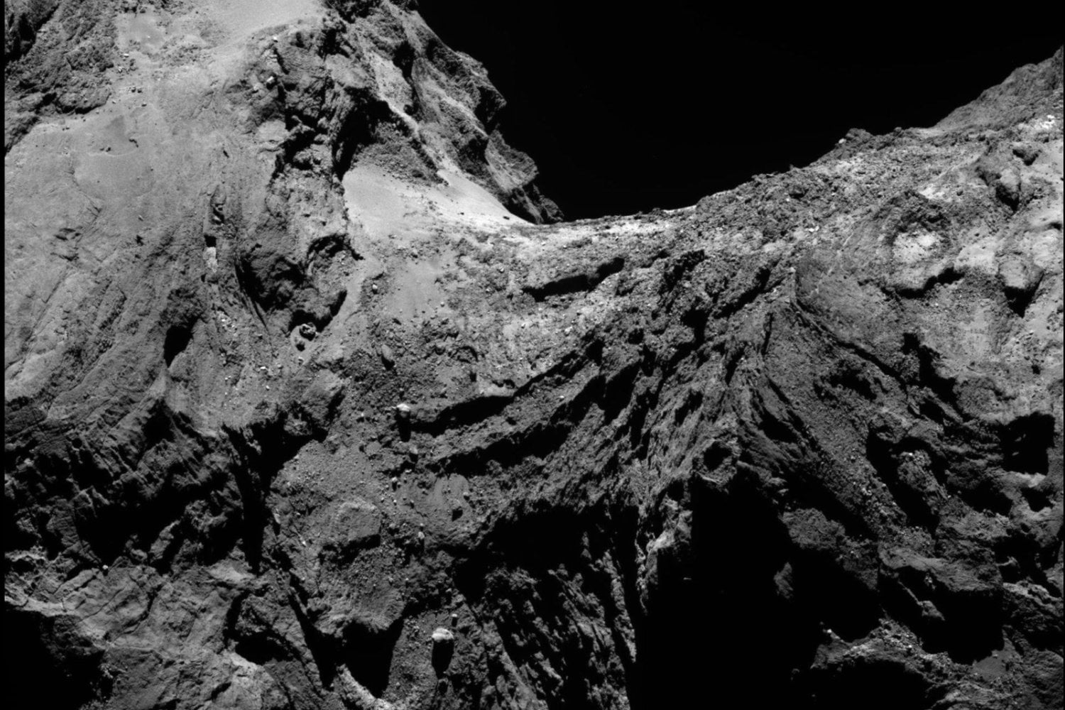 Durante años creímos que los cometas pudieron traer los ingredientes de la vida a la Tierra. Cambridge acaba de encontrar un problema con esa teoría