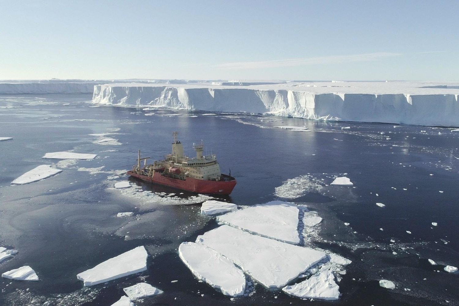 El «glaciar del Juicio Final» escondía una amenaza bajo el hielo. La ciencia acaba de descubrir que llevamos años subestimando su deshielo