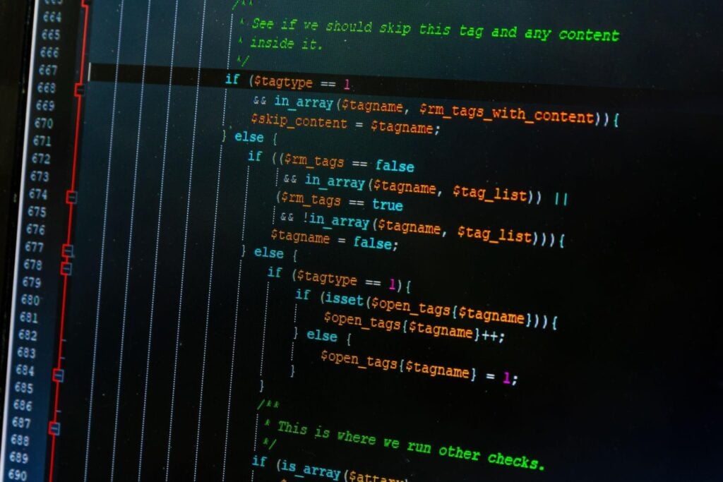 Una falla de seguridad detectada con IA puso en alerta a medio internet. Gobiernos y hospitales desconectaron sus webs para evitar ataques